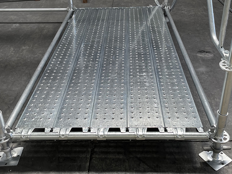 Hooked Scaffolding Planks